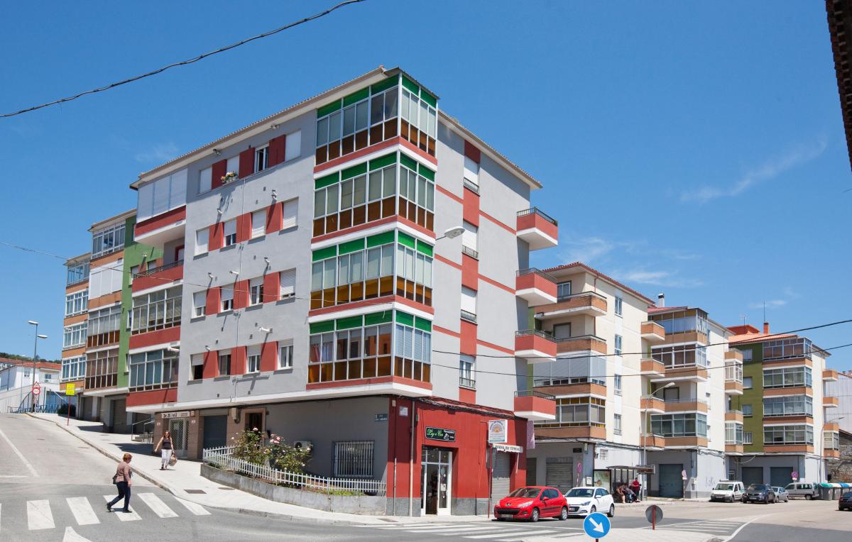 Barrios Serra de San Mamede, Cruceiro Quebrado e A Inmaculada (Ourense)