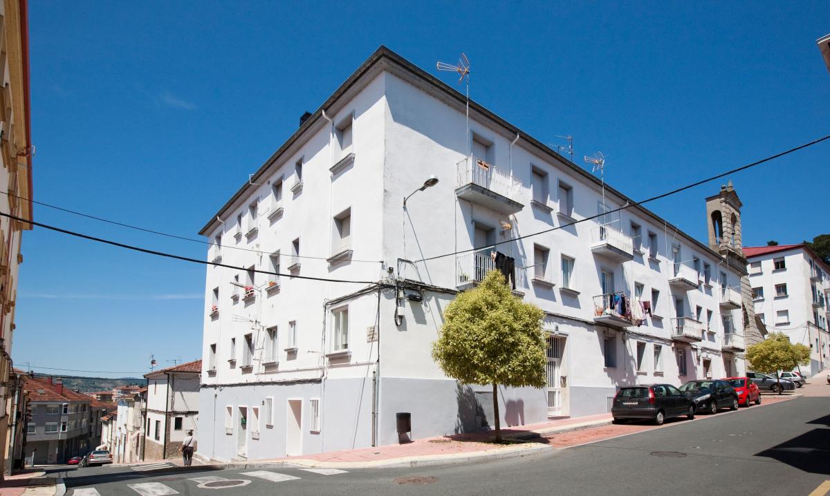 Barrios Serra de San Mamede, Cruceiro Quebrado e A Inmaculada (Ourense)